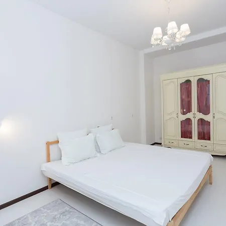 Apartment On Nezavisimosti 14-28 * Minsk