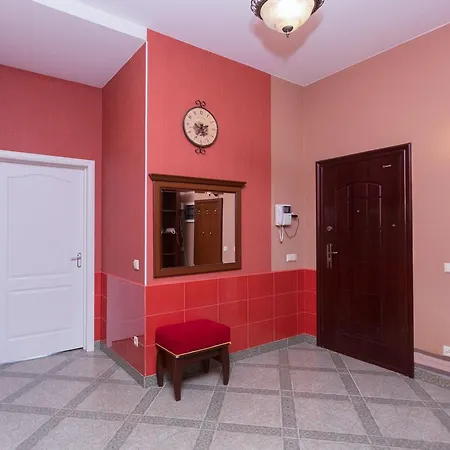 Apartment On Nezavisimosti 14-28